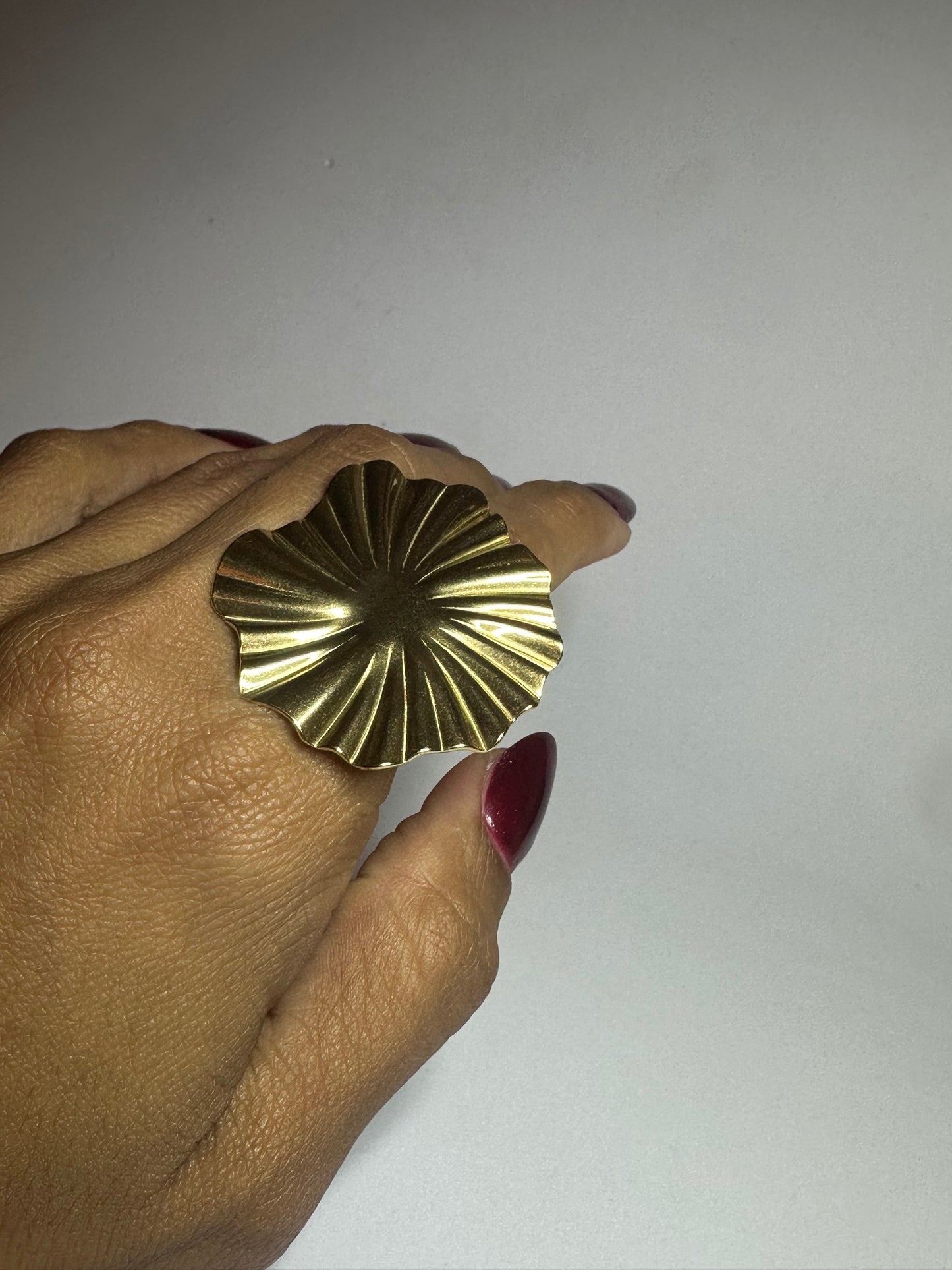 Swirl adjustable ring gold