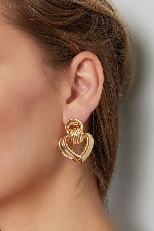 🔹 #MyHeartIsYours
🔹 #HartvormigeOorbellen
🔹 #RomanticJewelry
🔹 #TijdloosEnElegant
🔹 #GoudenOfZilverenOorbellen
🔹 #MinimalistischeSieraden
🔹 #CadeauVoorHaar
🔹 #LiefdevolleLook
🔹 #CutesyFindsExclusive
🔹 #EverydayJewelry